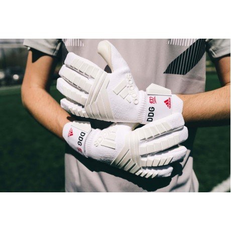 GĂNG TAY THỦ MÔN ADIDAS PREDATO DEGEA