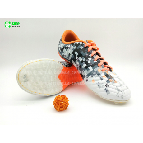 GIÀY BÓNG ĐÁ BA SỌC 3D